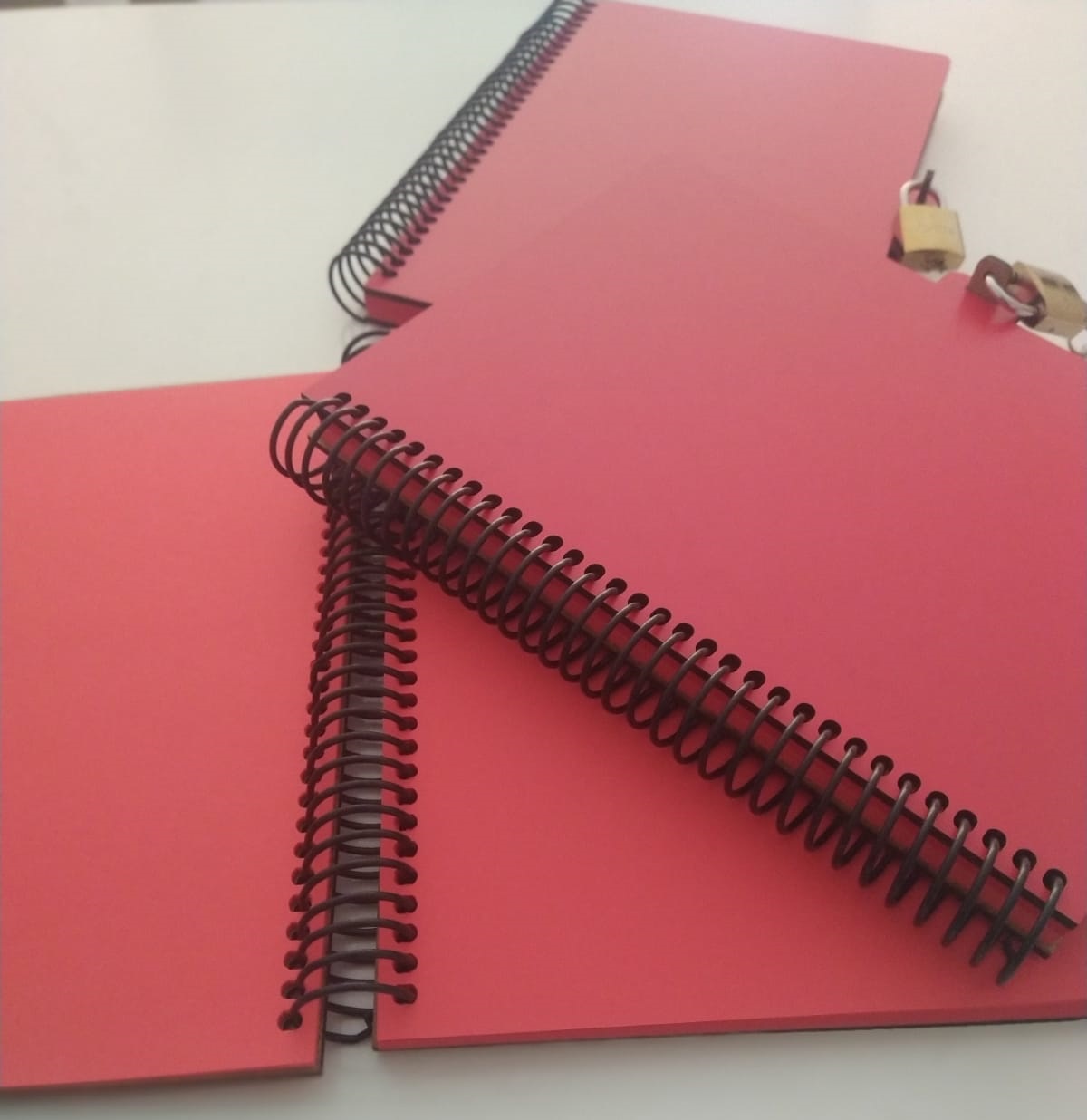  Kırmızı Ahşap Kapak Kırmızı Sayfalı Dilek Olumlama Tasarımsal Defter